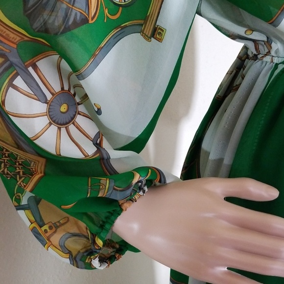 Scarf Printed Green V-Neck Maxi Dress - Picture 6 of 7